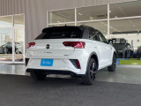 太いCピラーはフォルクスワーゲンの安全の象徴です。