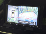【アラウンドビューモニター】専用のカメラにより、上から見下ろしたような視点で360度クルマの周囲を確認することができます☆死角部分も確認しやすく、狭い場所での切り返しや駐車もスムーズに行えます。