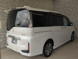 オプションになりますが、ボディーコーティングもご用意しております。新車の輝きに近づき、洗車などのお手入れも楽になりますよ。