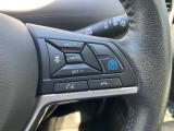 ハンドルの右側にはプロパイロットのスイッチが装備されています。高速道路で前車に追従クルーズ(アクセル・ブレーキ・ハンドル制御)ができて運転の疲れを軽減します。