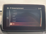 【マツダコネクト】ラジオ・テレビ/Bluetoothオーディオ、その他アプリケーションなどの機能で楽しむことができます。