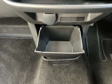 収納もバッチリ!小物が散乱しがちな車内もスッキリさせる事ができますね♪