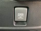 アクセサリーソケットを装備。車内アクセサリーの電源として便利です。