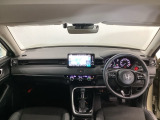 【前方視界】開放的な前方視界!運転がしやすく疲れにくいです♪窓が大きく、見通しがとっても良いおクルマですよ♪