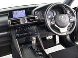 ★使いやすさや安全性を追求したステアリング周り!高級車ゆえにスイッチ類が多いのも特徴ですね!考え尽くされた配置ですぐに使いこなす事が出来ますのでご安心下さい!是非、体感してみて下さい!!