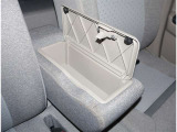 センターグローブBOX