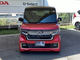 お客様に安全で快適なカーライフをお送りいただくために、中古車にも高いレベルの品質基準を設け、その基準に従って、全ての中古車について納車前整備を実施しています。