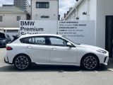 ロングホイールベース&ショートオーバーハングを採用する事で快適性と運転性能の両立を実現しています。また、エクステリアデザインがスタイリッシュに引き締まります。