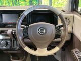 インテリアに合わせたデザインのステアリングは、運転される方のことも考え、運転しやすい形状、大きさです。是非一度、実際に触ってお確かめください。