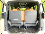 【パワーバックドア】スマートキーや運転席のボタンを押すだけでリアゲートが自動で開閉します!荷物を持っている時や、高い位置にあるバックドアを閉める際に便利な機能です♪