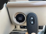 【 スマートキー・プッシュスタート 】鍵を挿さずにポケットに入れたまま鍵の開閉、エンジンの始動まで行えます!//