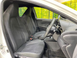 運転席シート廻りは使用感も少なく、良好な状態となっています。前オーナー様が丁寧に使っていたことがよくわかりますね。