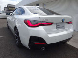 長期にわたる保証を実現。安心の無償保証。2年間のBMWプレミアムセレクション保証と延長保証(別途費用)を合わせて最大4年間の保証。万一の故障に長期間備えることができ、ご安心してお乗り頂けます。