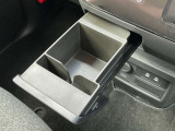 携帯を充電しながらおけるカップホルダー