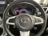 持ちやすく運転しやすいステアリングです!