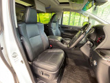 運転席シート廻りは使用感も少なく、良好な状態となっています。丁寧に使われていたことがよくわかりますね。