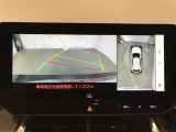【パノラミックビューモニター】専用のカメラにより、上から見下ろしたような視点で360度クルマの周囲を確認することができます☆死角部分も確認しやすく、狭い場所での切り返しや駐車もスムーズに行えます。