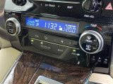 左右独立温度コントロールフルオートエアコンです。運転席、助手席それぞれで独立して温度設定ができます。冷え性の方が乗っても安心ですね♪
