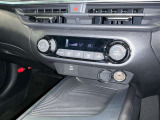 オートエアコン付きなので、温度を設定するだけで車内を快適にしてくれます!