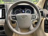 【純正革巻きステアリング】上質な革を使用することで、手にしっかり馴染みとても運転しやすいハンドルです♪
