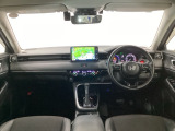【前方視界】開放的な前方視界!運転がしやすく疲れにくいです♪窓が大きく、見通しがとっても良いおクルマですよ♪