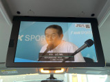【フリップダウンモニター】大画面モニターで後席でもエンタメをお楽しみいただけます。小さなお子様にも大人気の装備です♪