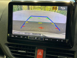 【バックカメラ】駐車時に後方がリアルタイム映像で確認できます。大型商業施設や立体駐車場での駐車時や、夜間のバック時に大活躍!運転スキルに関わらず、今や必須となった装備のひとつです!