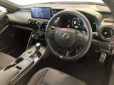 コックピットのような運転席は、ドライバーの運転する楽しさをさらに引き立ててくれます。