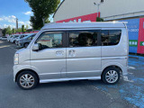 両側オートスライドドア装備!運転席やドアのスイッチ、リモコンキーでも開閉操作できるので便利ですよ!