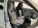 【運転席・助手席】内装ルームクリーニング済みです。しっかり綺麗にしていますので、是非、お確かめください。車に自信があるからこそ、是非一度ご来店頂き内外装も見てもらえると幸いです。