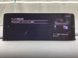 Apple Carplay・Android Auto対応!マツダ コネクト(コマンダーコントロール)でスマートフォンを操作して、通話、音楽を聴いたり、マップで目的地を調べることができます。
