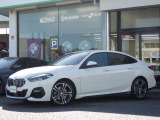BMW在庫保有台数常時100台以上!ご来店の際はBMW本店(厚木市下荻野140-1)にご来店ください!弊社自慢の全天候型ショールーム!BMW在庫保有台数常時100台以上ございます!