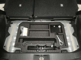 【車載工具】タイヤ交換には必需品ですね!万が一に役立つ工具です。緊急時に備え、使い方をしっかり覚えておきましょう。