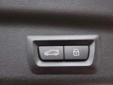 お車の車検や板金等も自社整備工場にて対応致しますので、ご安心下さい。お客様からのご来店、ご連絡をスタッフ一同心よりお待ちしております。