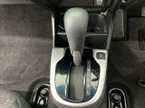 オートマチックシフトレバーは、手になじみ操作しやすい形状で安全運転にもつながります♪