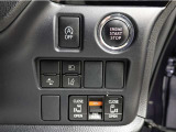 両側パワースライドドア付きだから、狭い駐車スペースなどでの 乗り降りラクラク!小さなお子さまのいるご家庭には嬉しい装備。