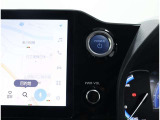 ポケットやバッグからキーを出さずにスマートに乗り込め、ボタンプッシュでおしゃれにエンジンスタートです。盗難防止イモビライザーも装備で安心です!