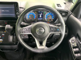 【ステアリングスイッチ】運転中、前方から目線をそらすことなく、オーディオ等の操作が可能な便利機能!安心&快適なドライブを演出してくれます♪