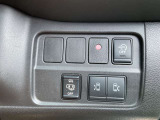 ハンドル右奥には各種設定スイッチがあります。運転者がスッと手を伸ばせば操作できので便利です。