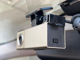 【ドライブレコーダー】ドライブレコーダー装備!走行中はもちろん、あおり運転や事故に遭遇した際、映像で記録し、万一のリスクに備えます。※記録用SDカードはお客様ご自身でご準備いただく必要があります。