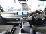 特別仕様車ダークプライムⅡなので高級感のある内装になっております♪♪