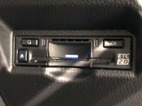 【ETC2.0装着車】カーナビと連携させることで全国の「ITSスポット」と双方向通信し渋滞を回避するルートを案内します。情報配信を受けるたびに最速のルートを再検索。料金所もストレスなく通過できます。