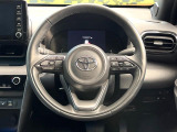 インテリアに合わせたデザインのステアリングは、運転される方のことも考え、運転しやすい形状、大きさです。是非一度、実際に触ってお確かめください。