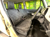 運転席シート廻りは使用感も少なく、良好な状態となっています。丁寧に使われていたことがよくわかりますね。