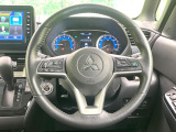 【純正革巻きステアリング】上質な革を使用することで、手にしっかり馴染みとても運転しやすいハンドルです♪
