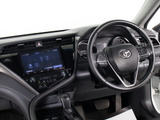 ★使いやすさや安全性を追求したステアリング周り!高級車ゆえにスイッチ類が多いのも特徴ですね!考え尽くされた配置ですぐに使いこなす事が出来ますのでご安心下さい!是非、体感してみて下さい!!