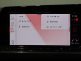 AMFMラジオやBluetoothオーディオに対応し、日常使いに十分な機能を備えています。