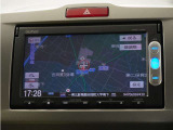 純正エントリーナビ(VXM-145C)&バックカメラが装備されているので、普段の使い勝手もロングドライブも快適です。