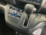 発進時から滑らかに加速する無段階変速のCVTはストップ&ゴーの多い街の中も快適です