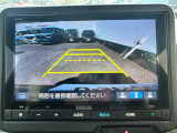 バックカメラも付いています! 運転が不慣れな方でも安心して駐車が可能です!